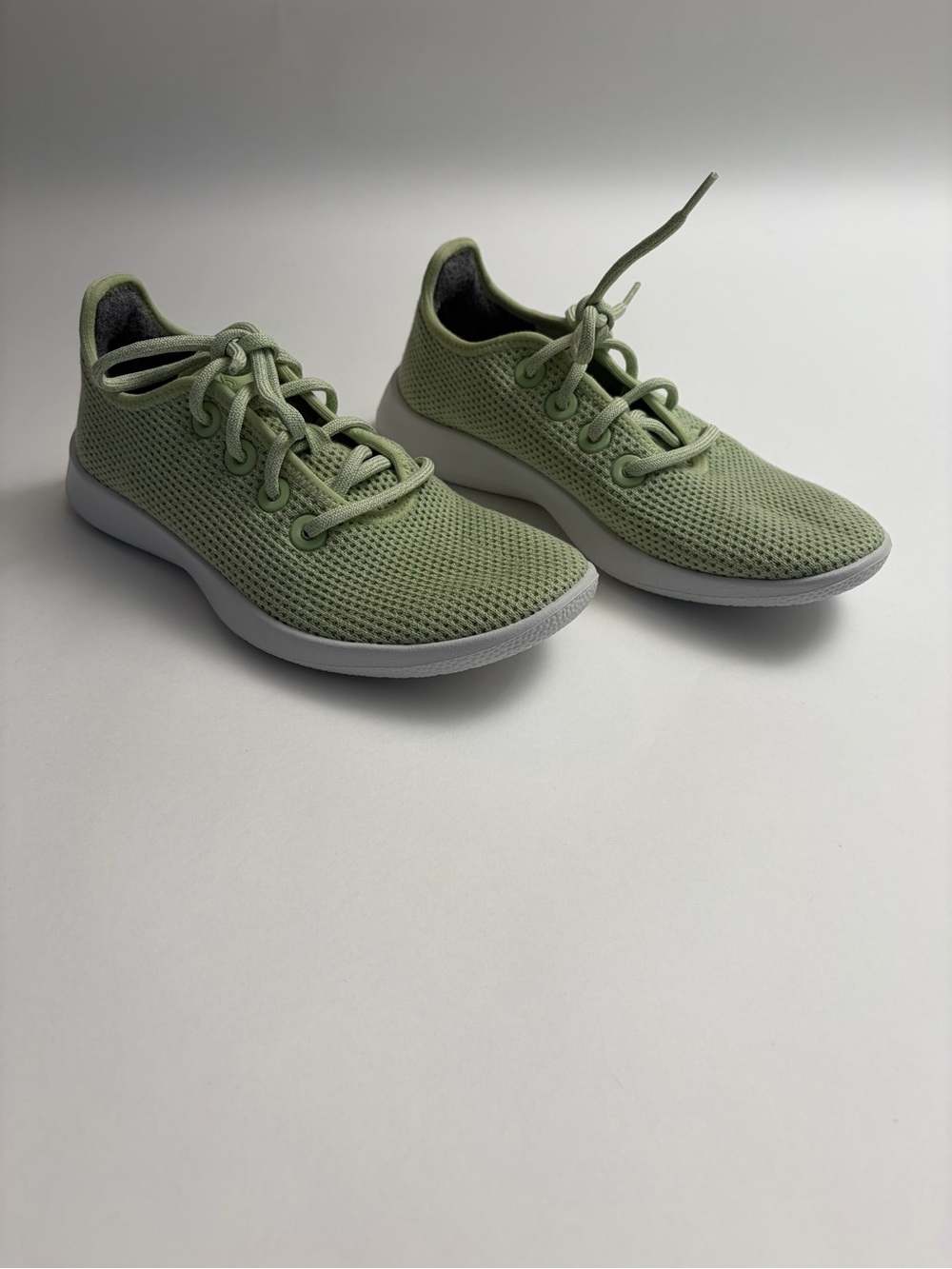 Women's allbirds green sneakers. Size 7.